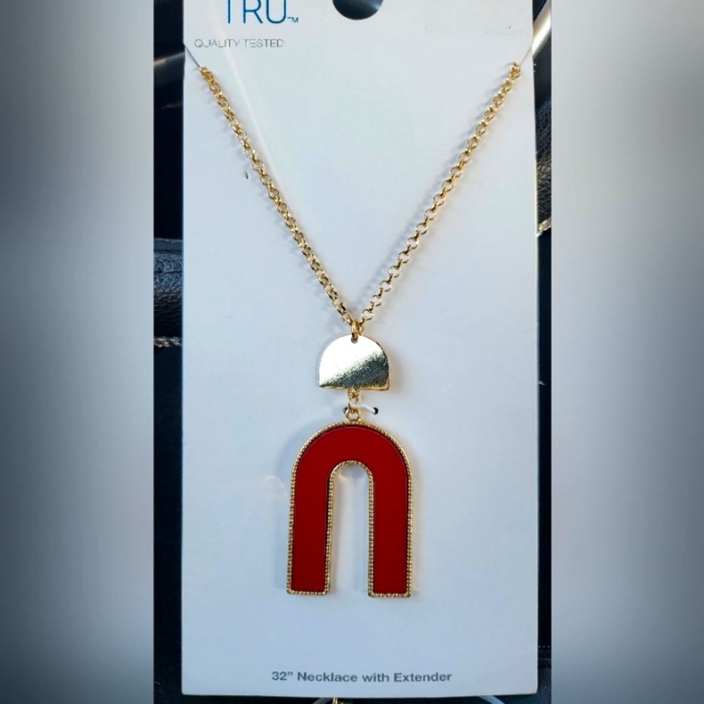 Necklace and earrings set